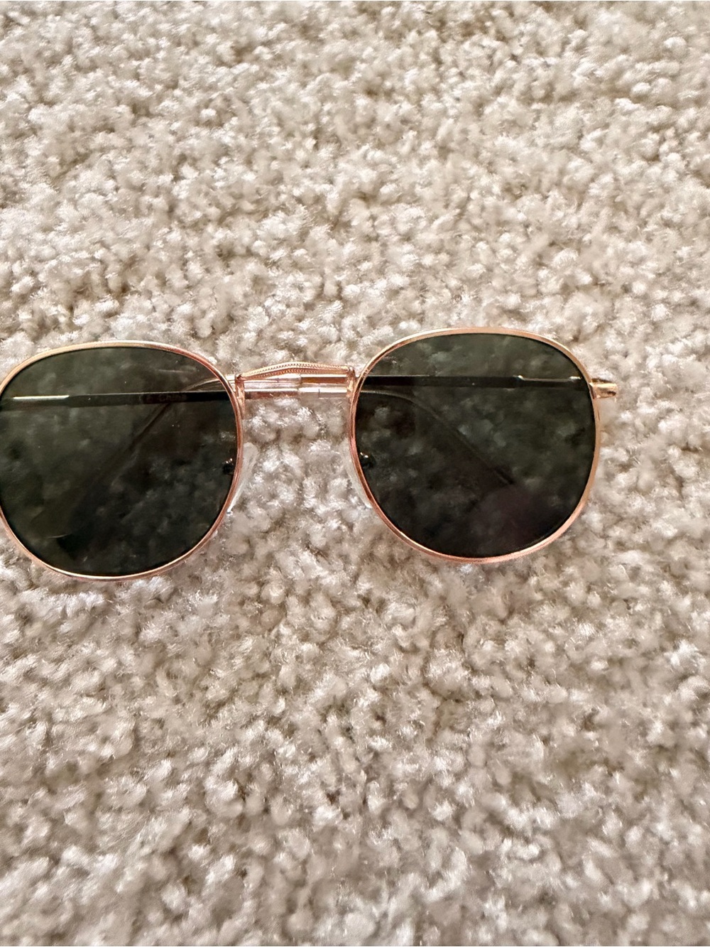Round Rose Gold Frame Sunglasses with Dark Lenses